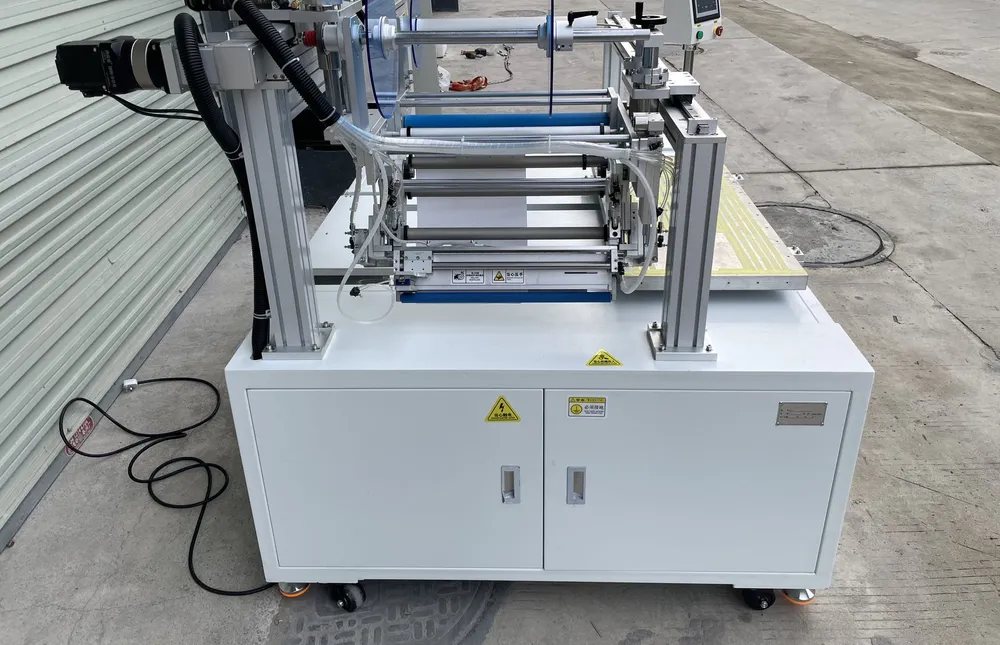 Wide-Format Film & Tape Applicator (450 mm) — Wide multi-roller laminating head