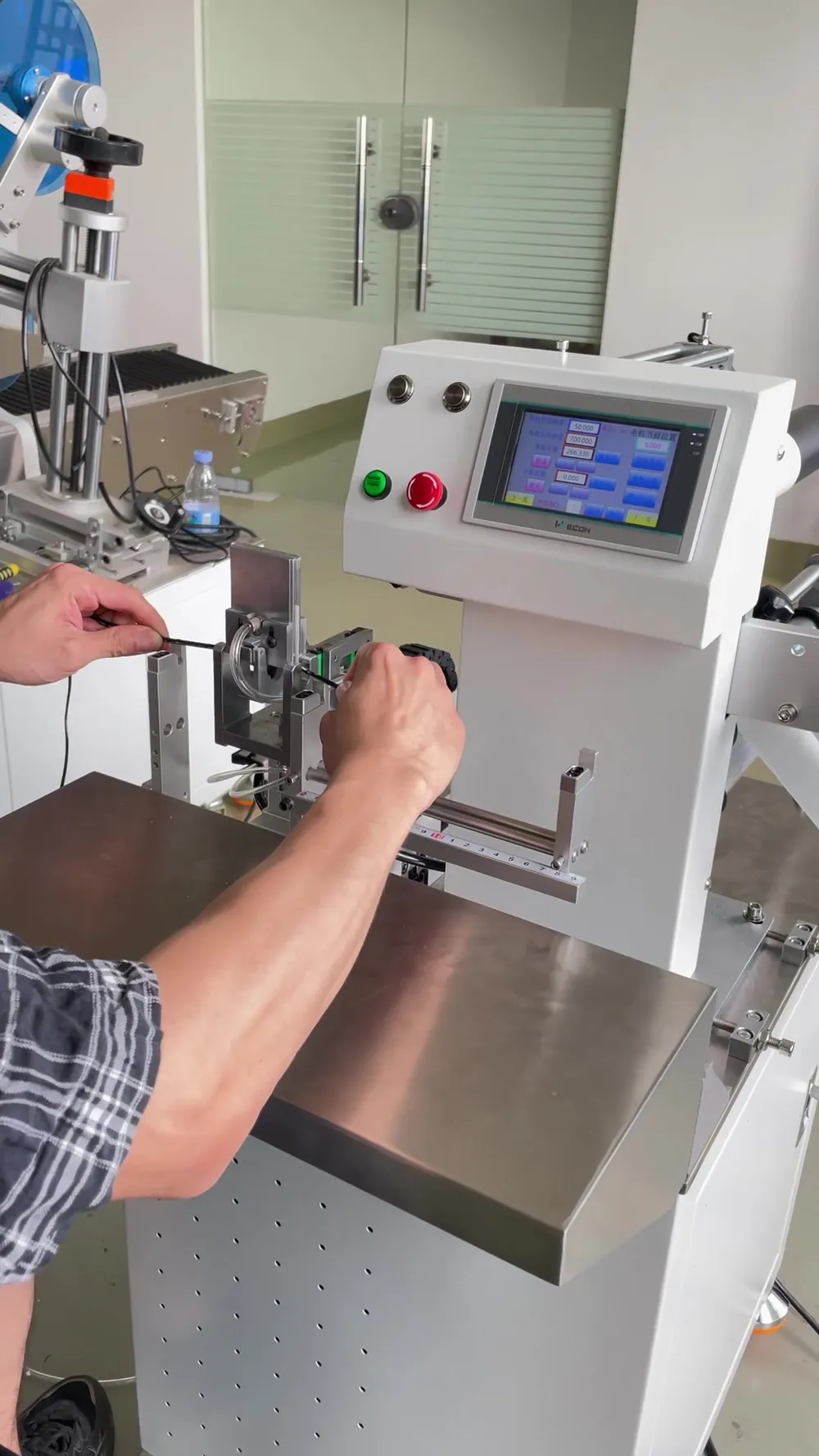 Semi-Automatic Fold-Over (Flag) Labeling Machine for Cables — Factory demo video still