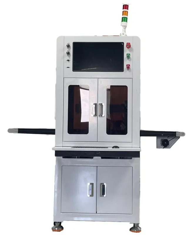Vision-Guided Precision Labeling Machine — Vision-guided labeling machine (enclosed cabinet)
