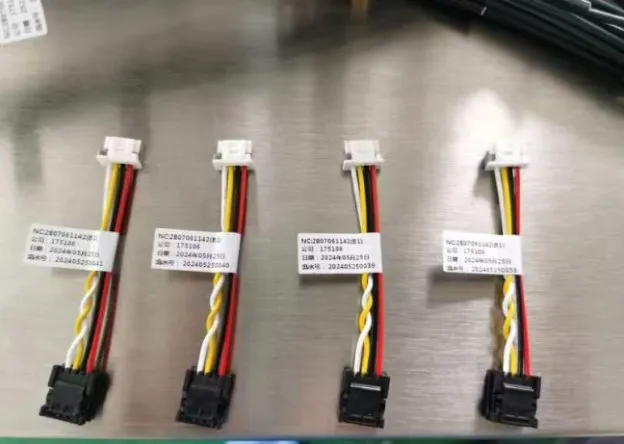 Semi-Automatic Print-and-Fold Cable Labeling Machine — Wire harnesses with printed fold-over labels